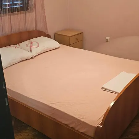Alexander Apartament *